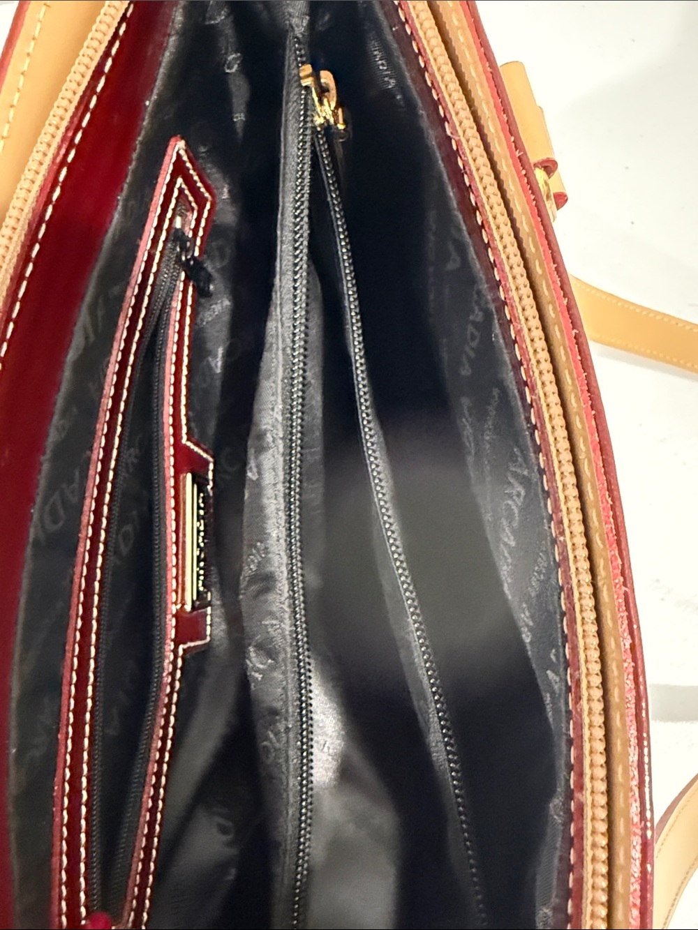 Arcadia Burgundy Patent Leather Shoulder Bag with Gold Plaque - Picture 3 of 11